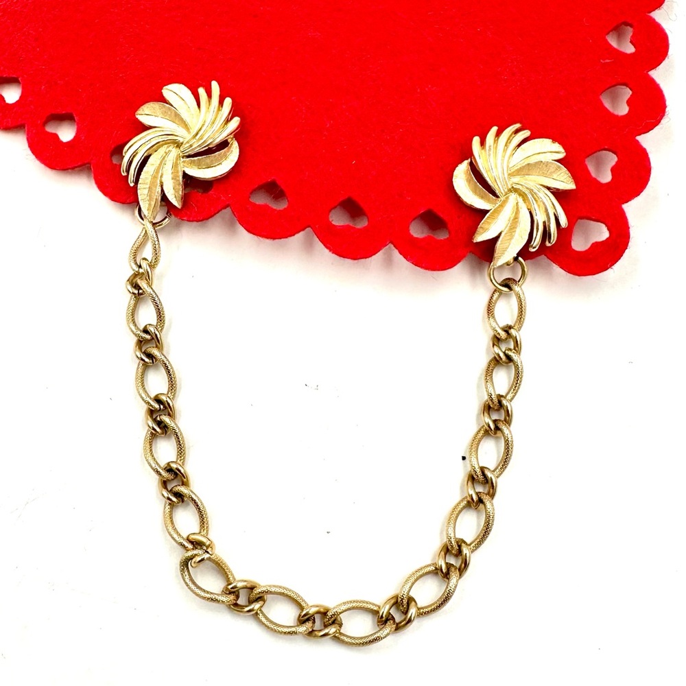Vintage Crown Trifari Gold Sweater Clips